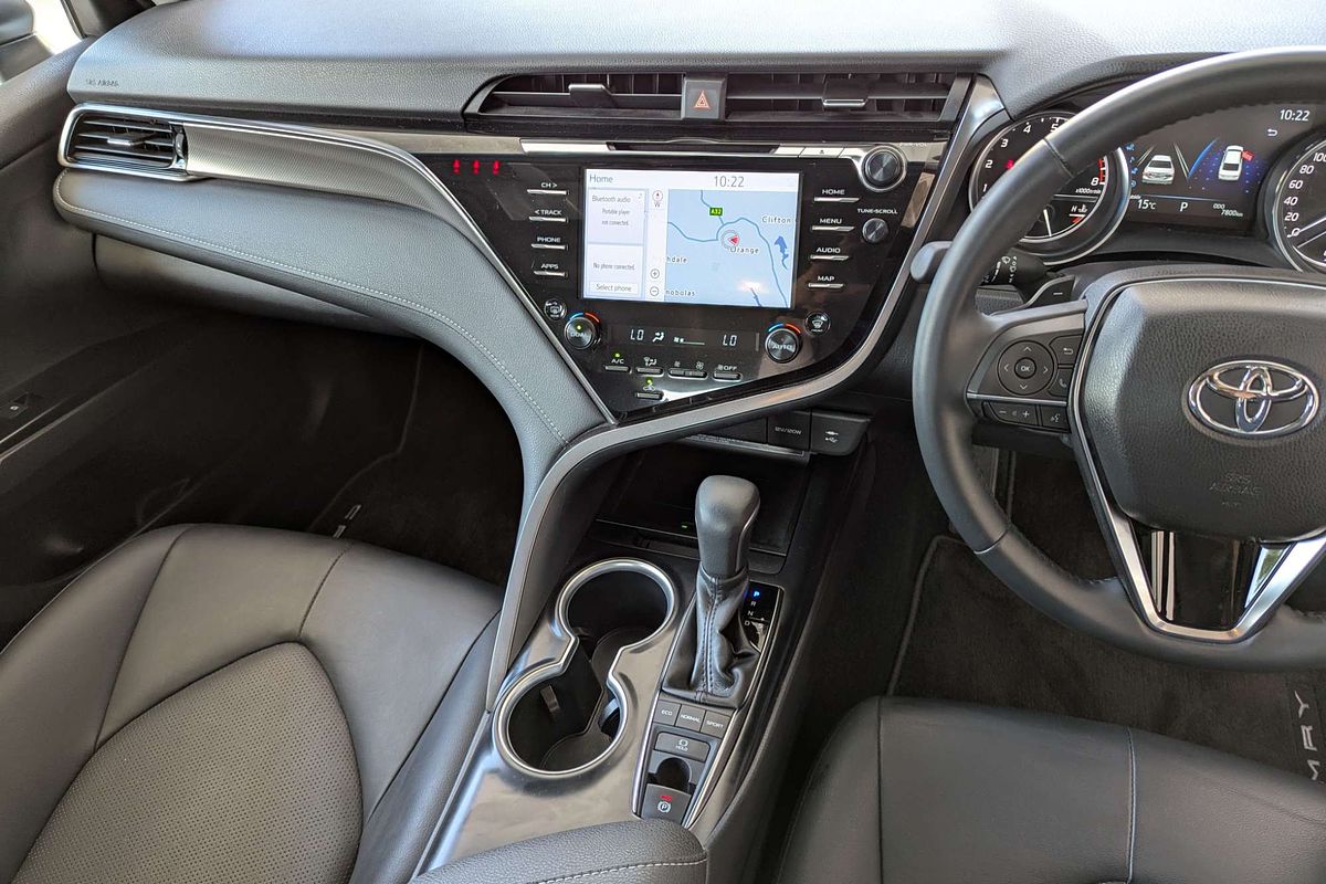 2020 Toyota Camry SX ASV70R