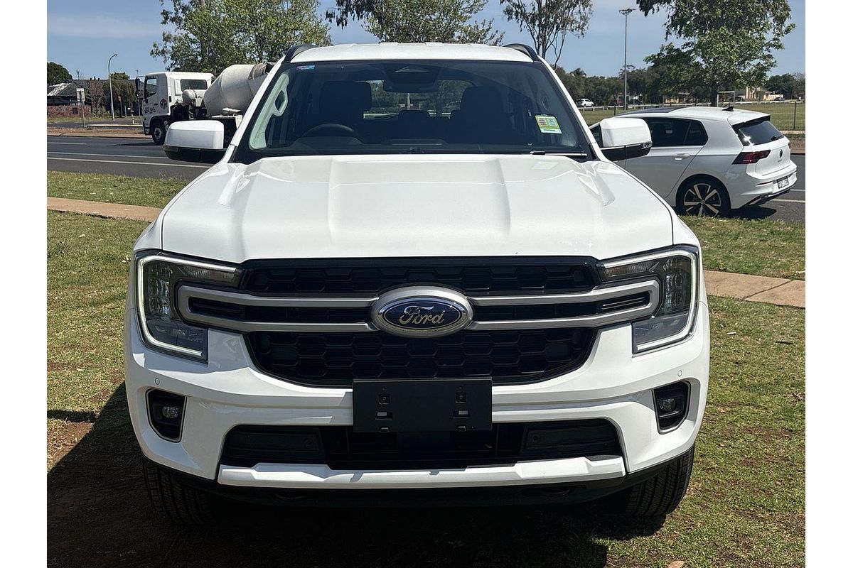 2025 Ford Everest Ambiente 2.0L