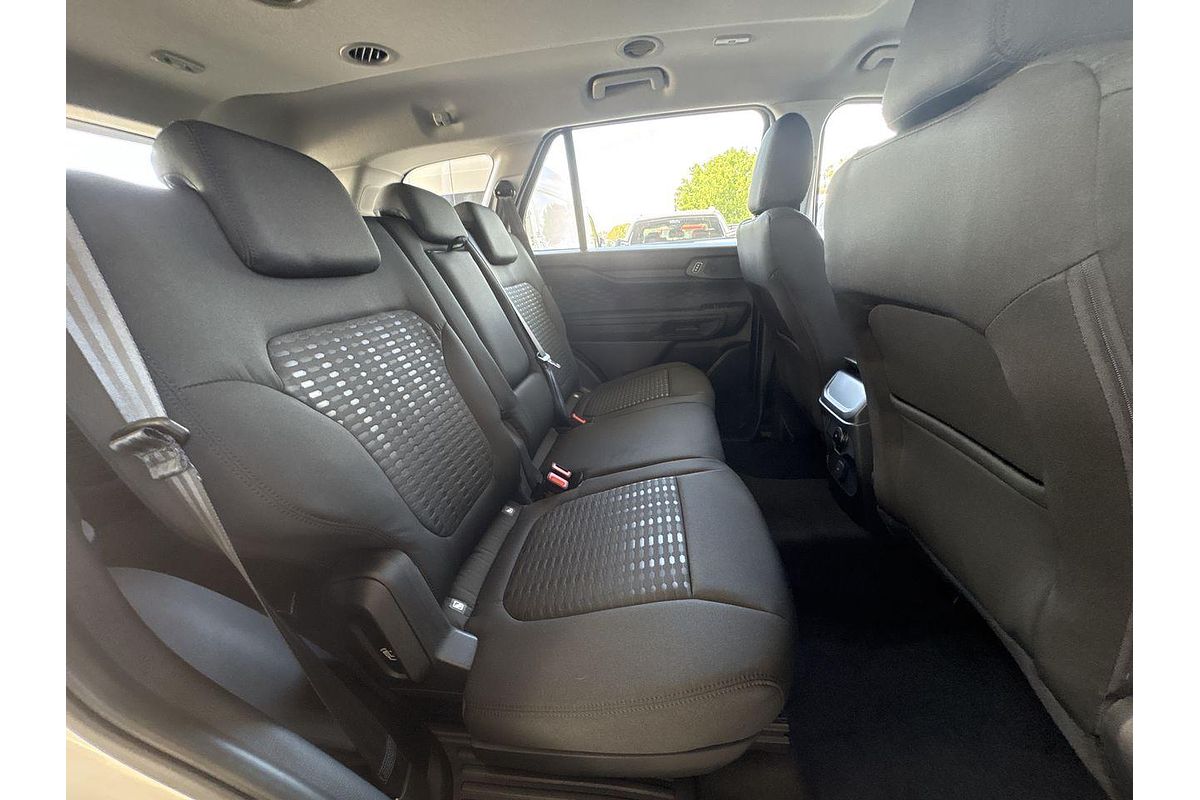 2025 Ford Everest Ambiente 2.0L