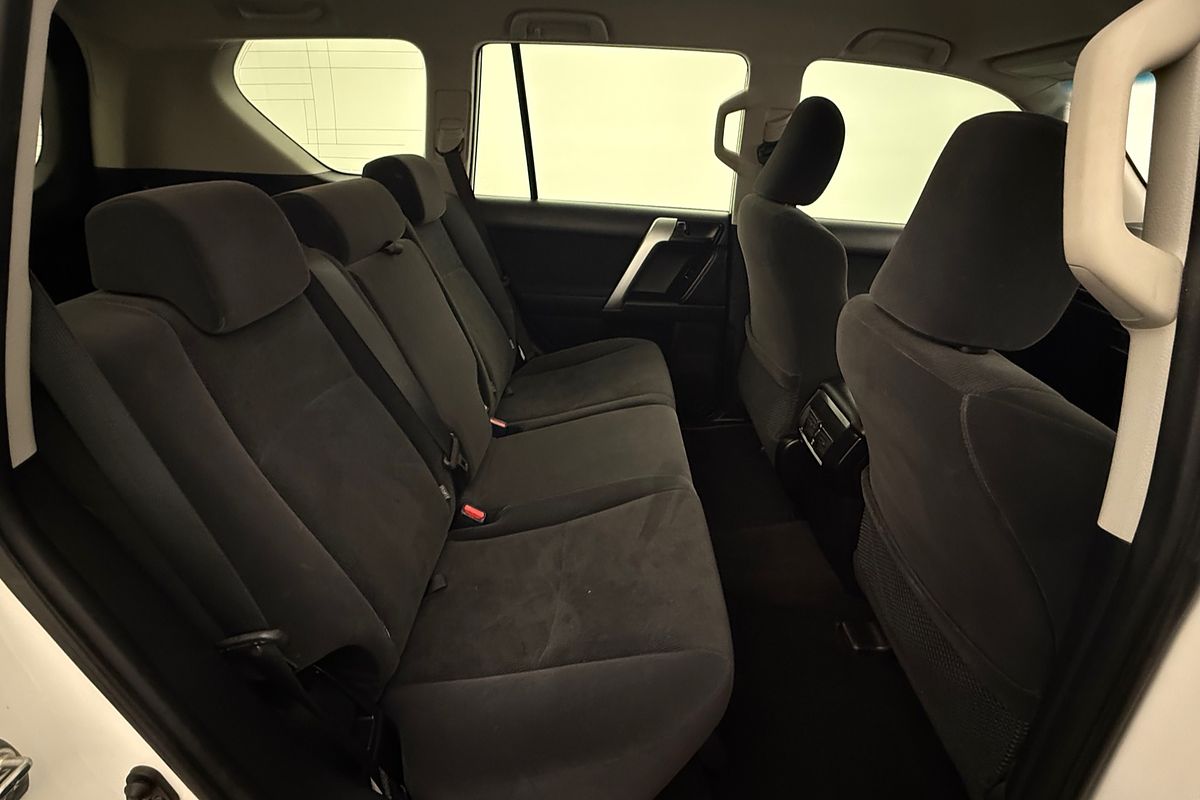 2017 Toyota Landcruiser Prado GX GDJ150R
