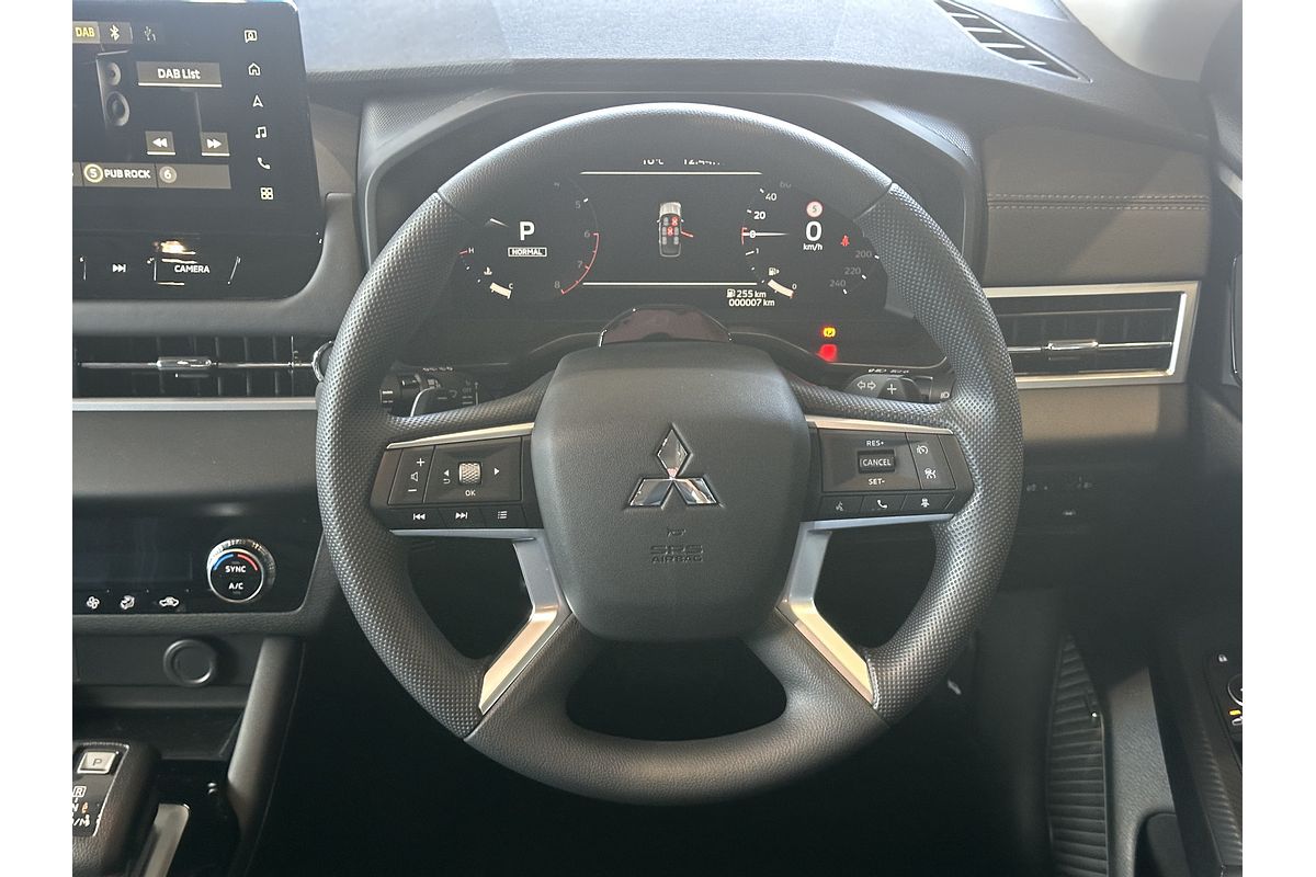 2025 Mitsubishi Outlander ES ZM