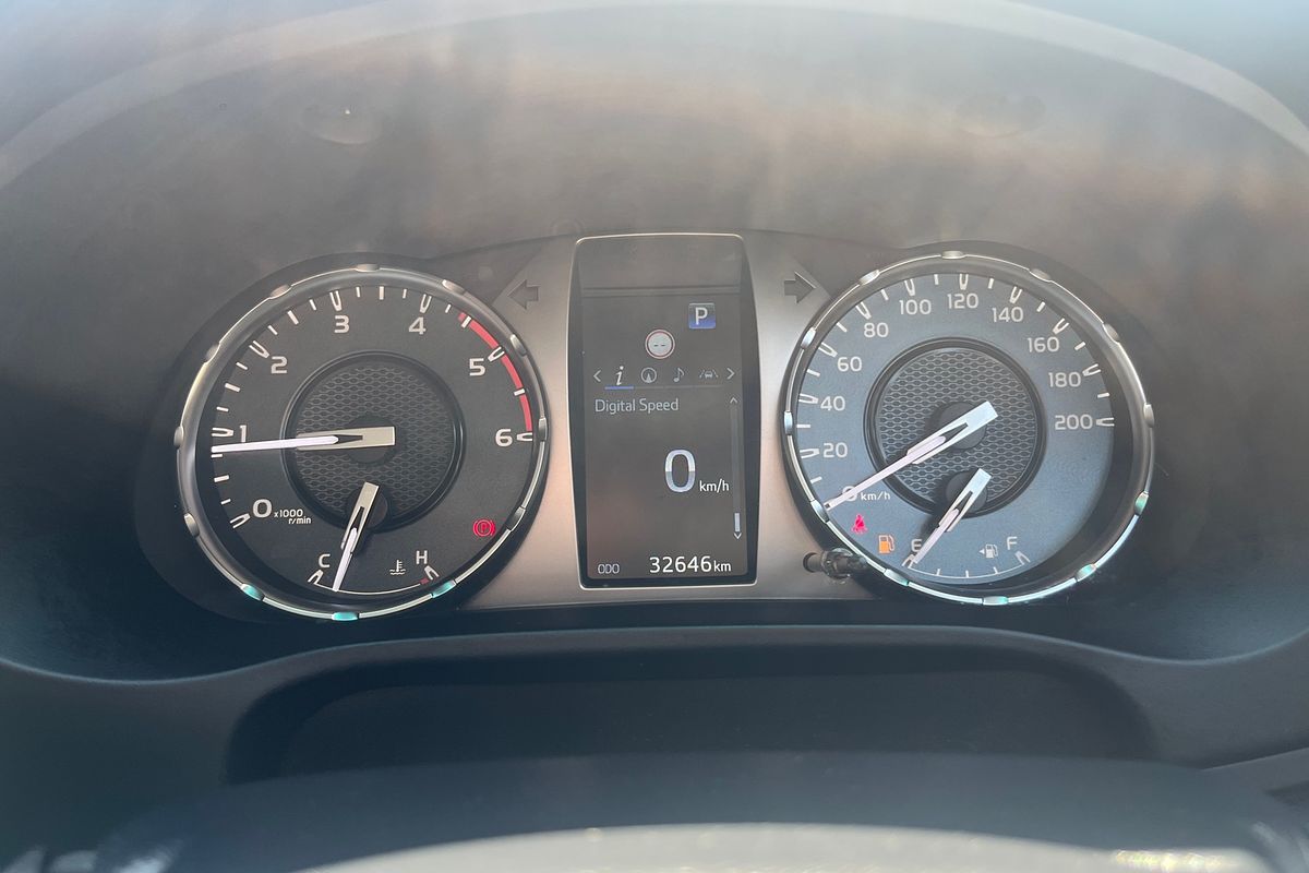 2024 Toyota Hilux SR5 48V GUN126R 4X4