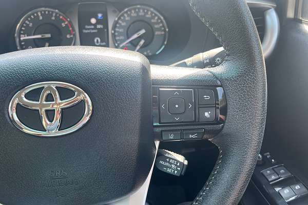 2024 Toyota Hilux SR5 48V GUN126R 4X4