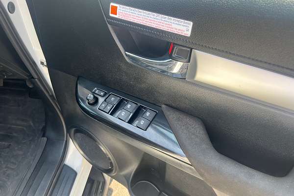 2024 Toyota Hilux SR5 48V GUN126R 4X4