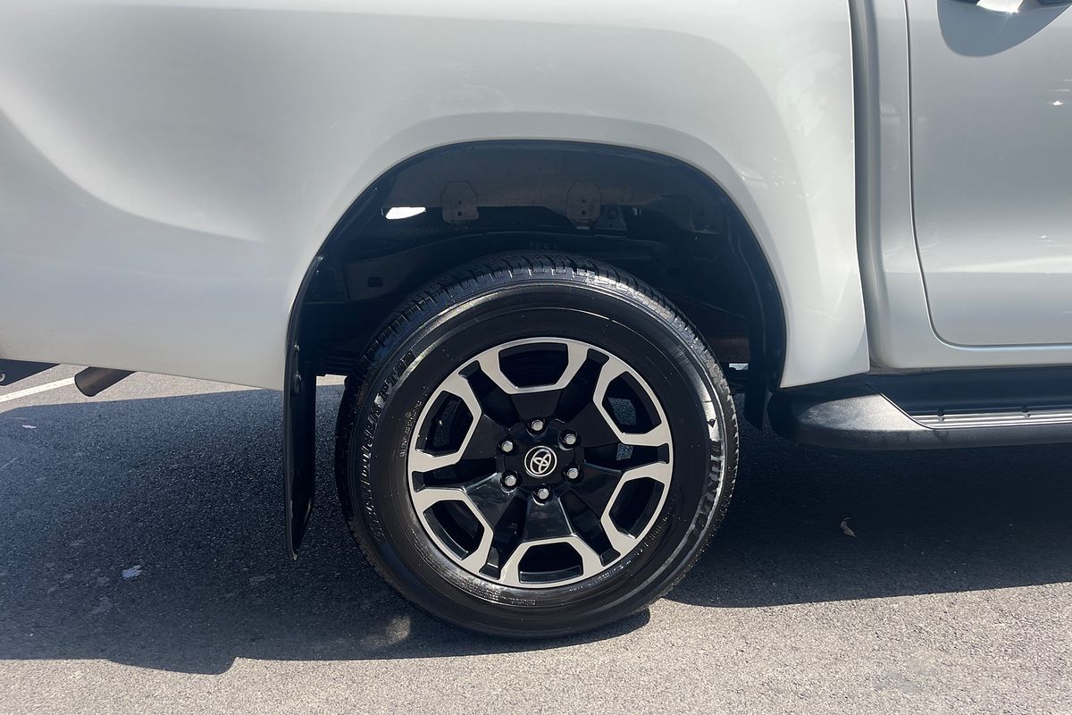 2024 Toyota Hilux SR5 48V GUN126R 4X4