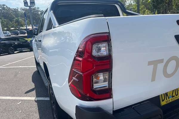 2024 Toyota Hilux SR5 48V GUN126R 4X4