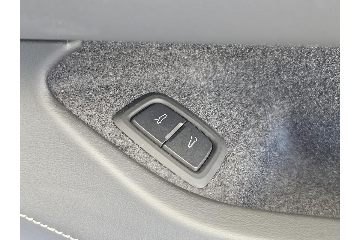 2024 Chevrolet Corvette Stingray 2LT C8