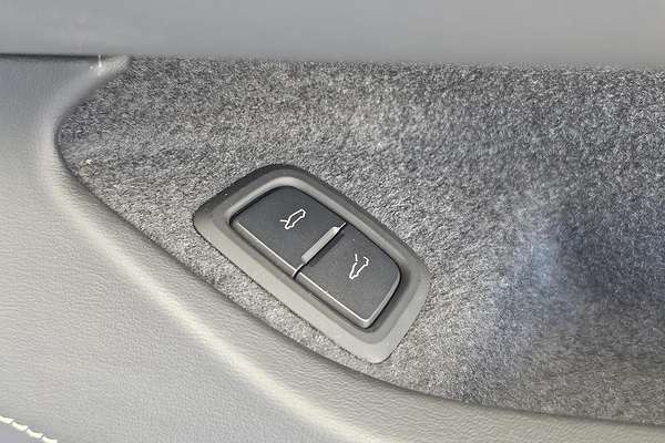 2024 Chevrolet Corvette Stingray 2LT C8