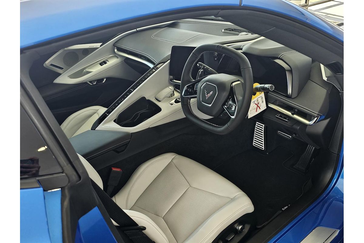 2024 Chevrolet Corvette Stingray 2LT C8