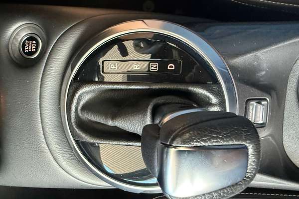 2023 Nissan JUKE ST-L F16