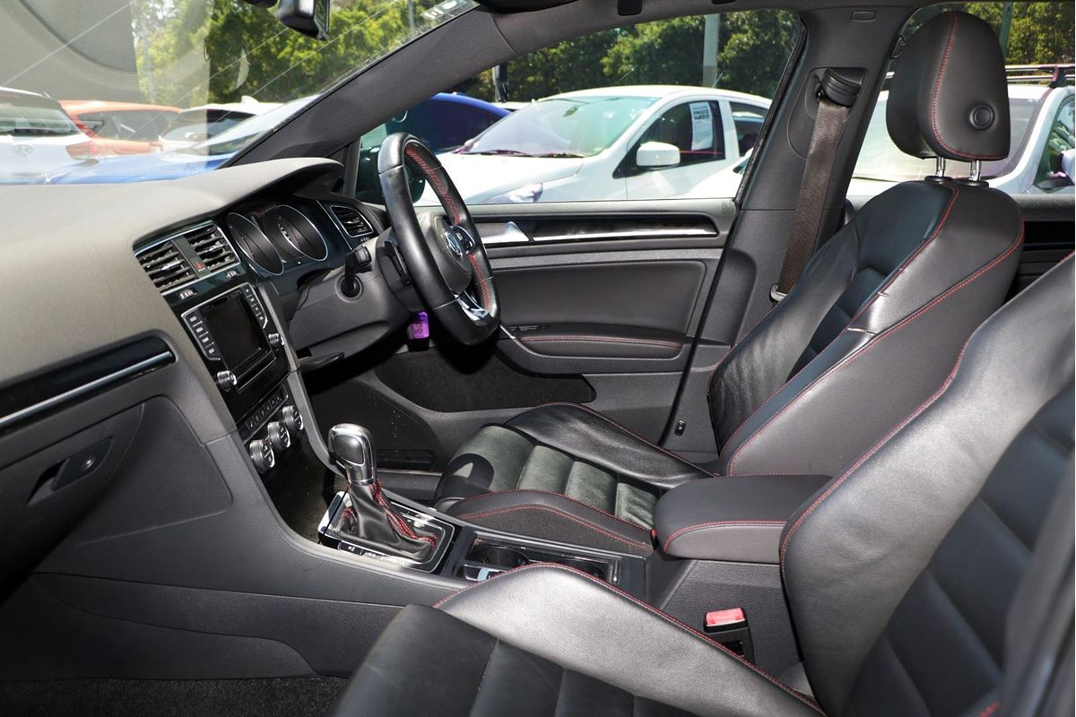 2013 Volkswagen Golf GTI 7