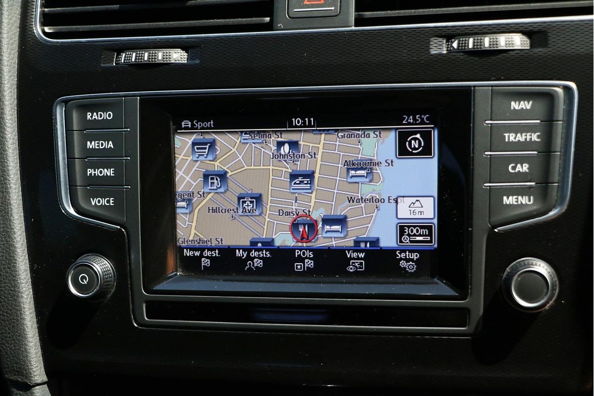 2013 Volkswagen Golf GTI 7