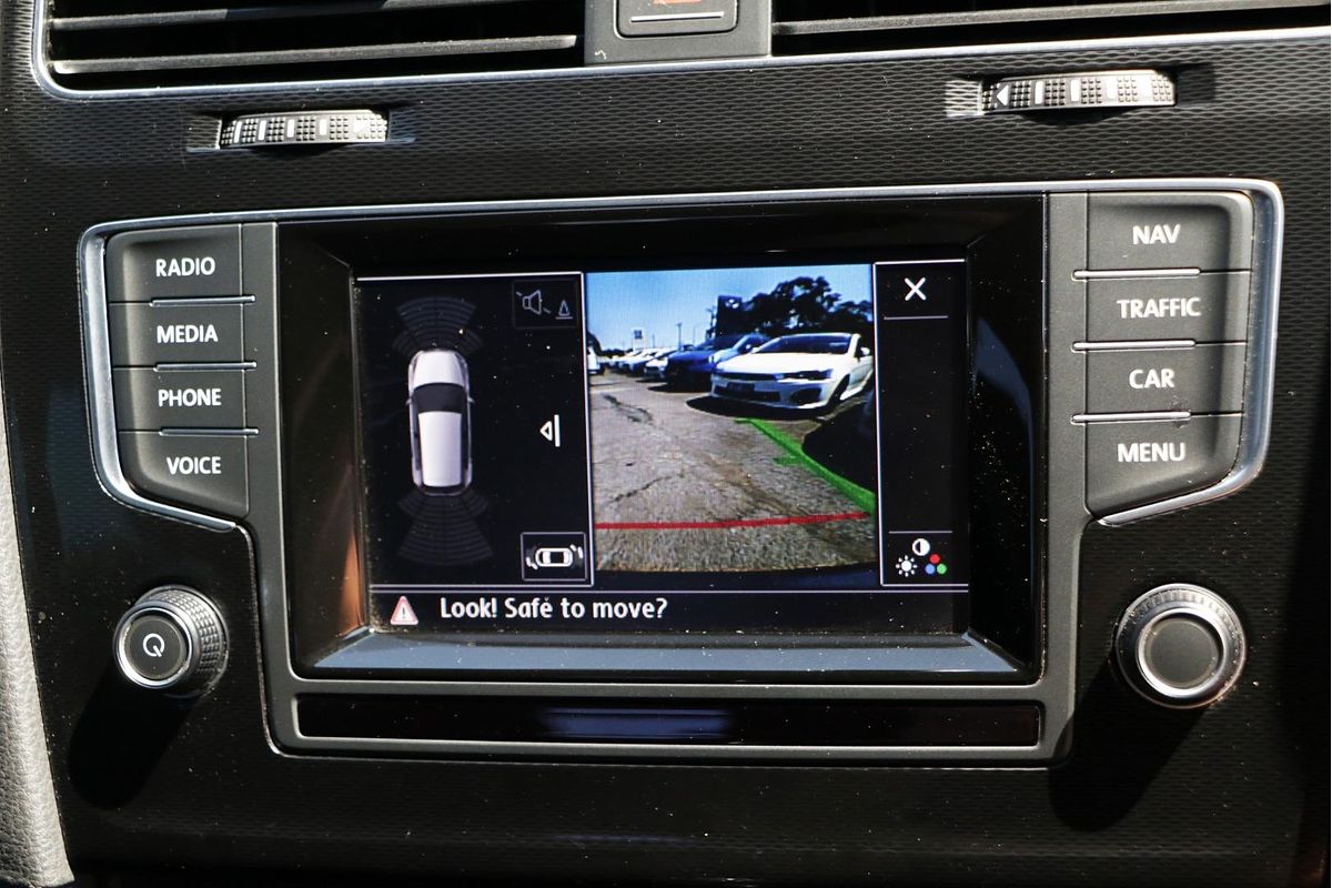 2013 Volkswagen Golf GTI 7