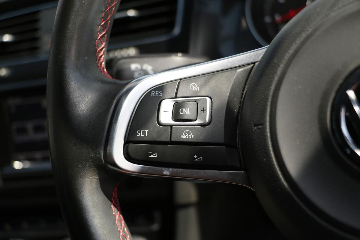 2013 Volkswagen Golf GTI 7