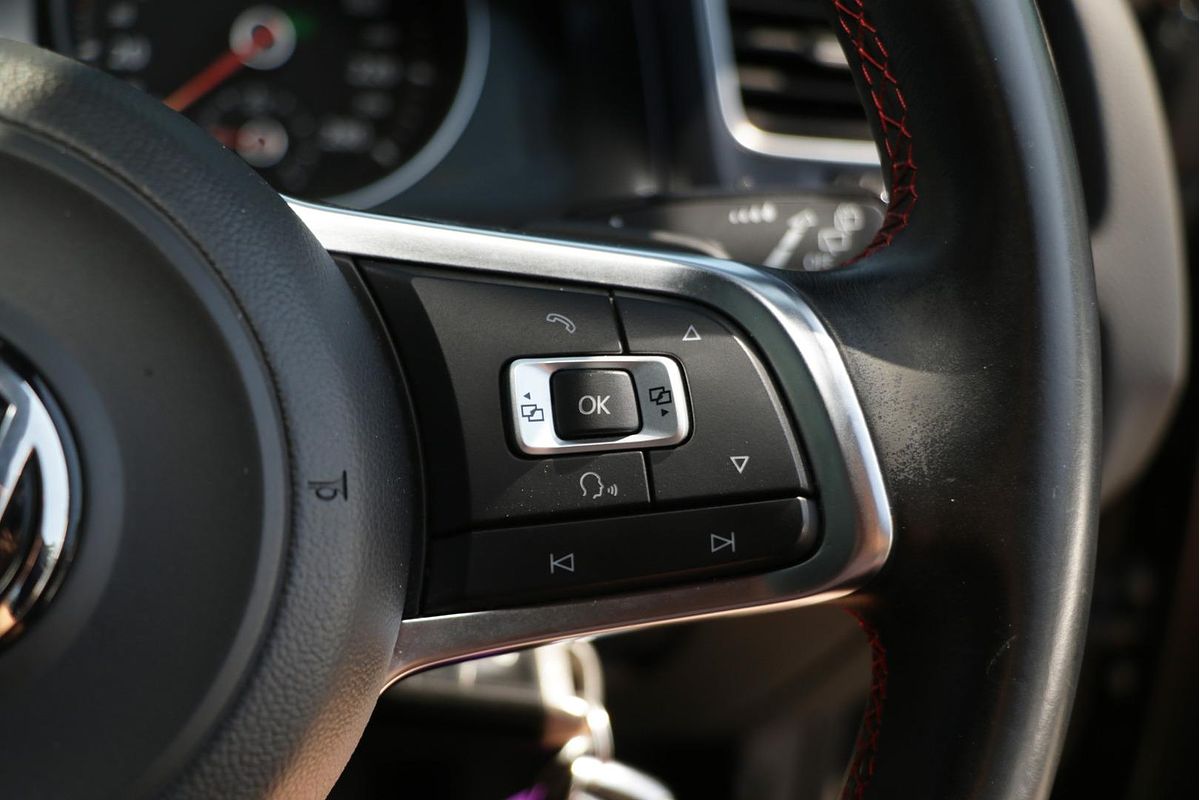 2013 Volkswagen Golf GTI 7