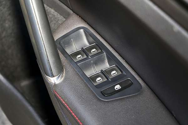 2013 Volkswagen Golf GTI 7