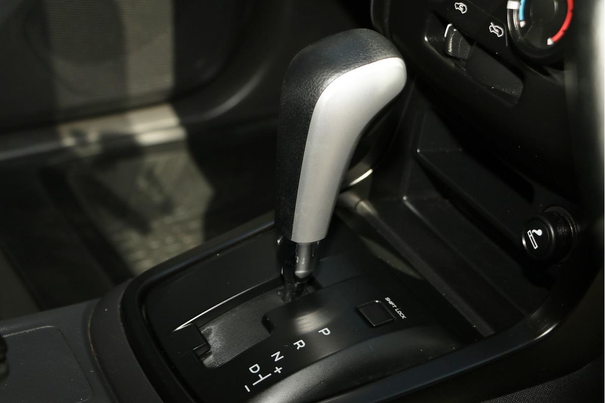 2018 Isuzu D-MAX SX High Ride Rear Wheel Drive