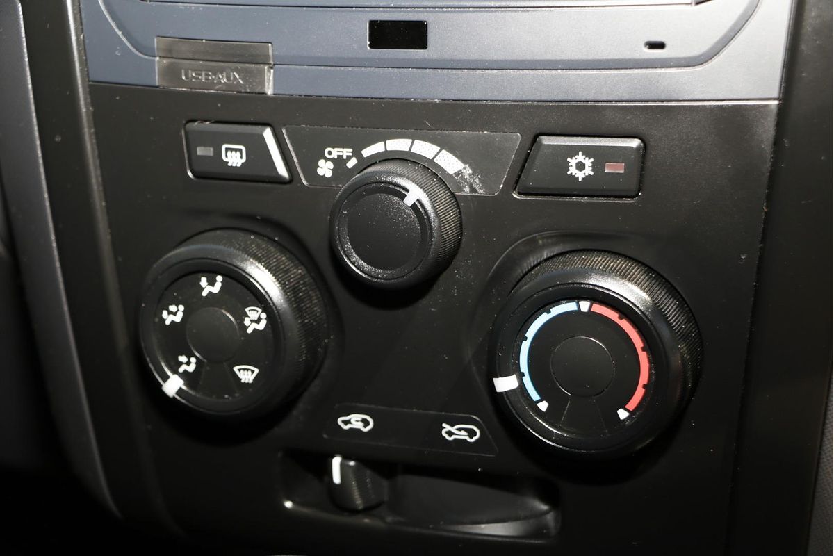 2018 Isuzu D-MAX SX High Ride Rear Wheel Drive
