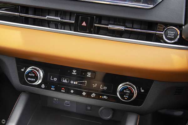 2023 Mitsubishi Outlander Exceed Tourer ZM