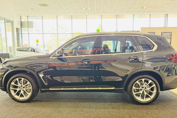 2023 BMW X5 xDrive30d xLine G05 LCI