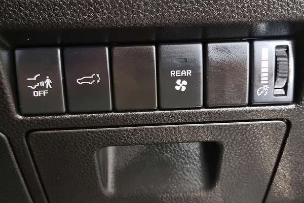 2024 Isuzu MU-X LS-T