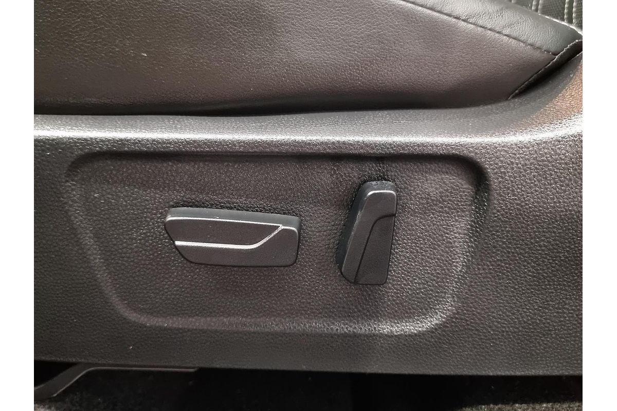 2024 Isuzu MU-X LS-T