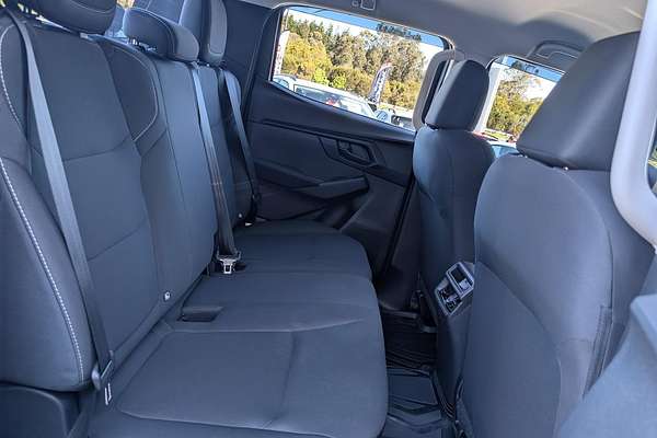2025 Isuzu D-MAX SX 4X4