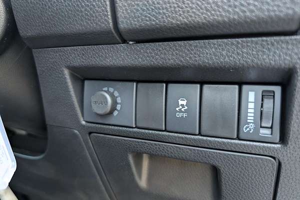 2025 Isuzu D-MAX SX 4X4