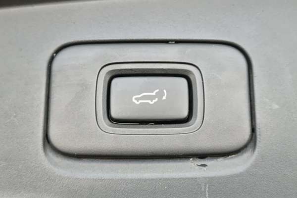 2024 Isuzu MU-X LS-T