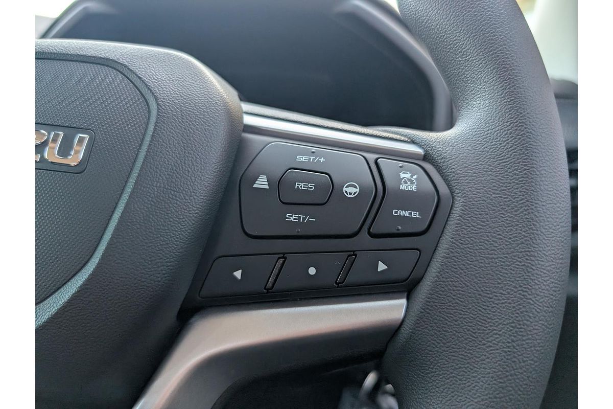 2025 Isuzu D-MAX SX 4X4
