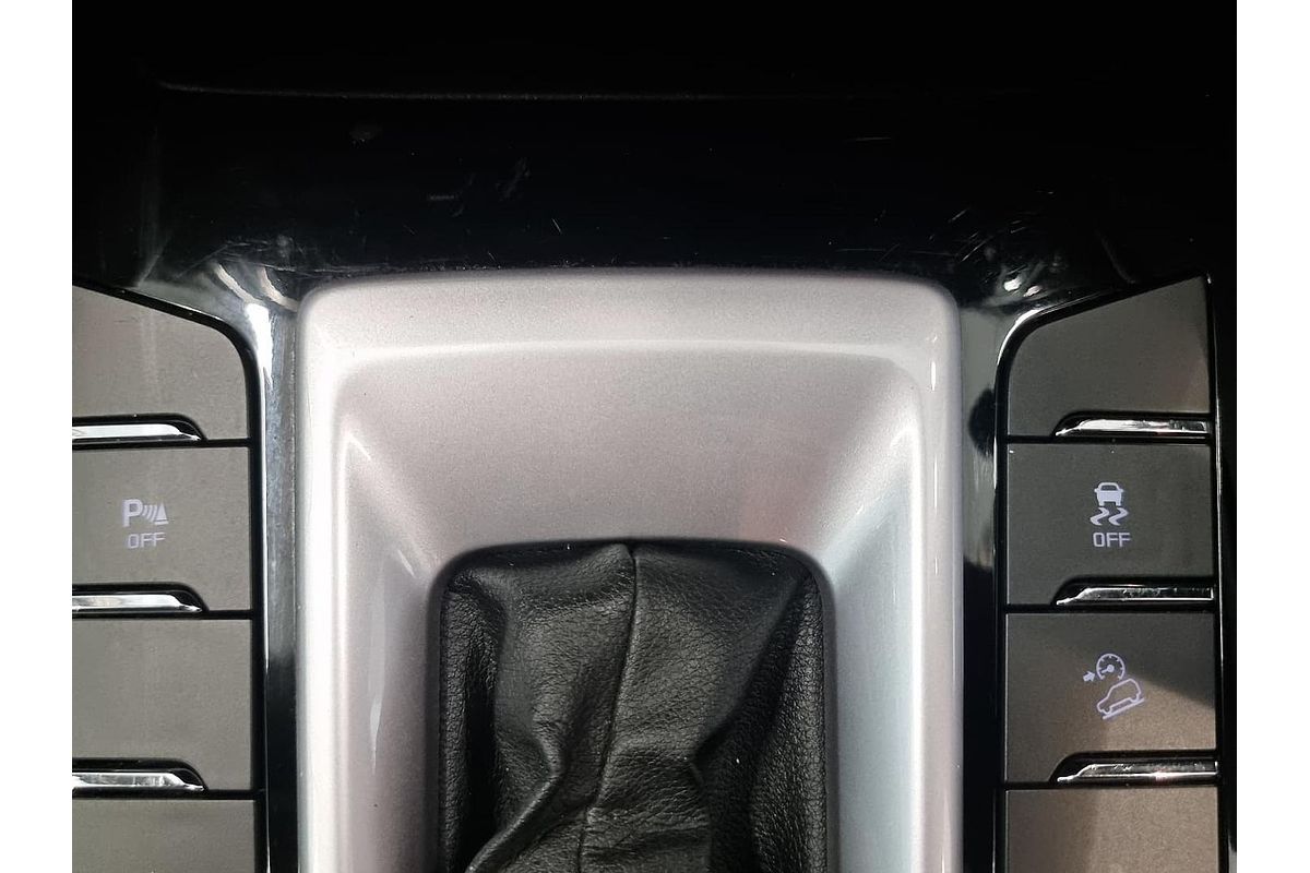 2024 Isuzu MU-X LS-T