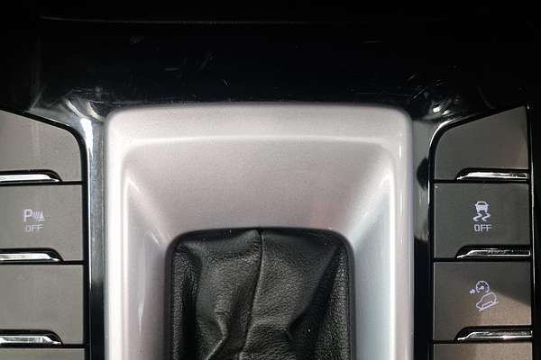 2024 Isuzu MU-X LS-T