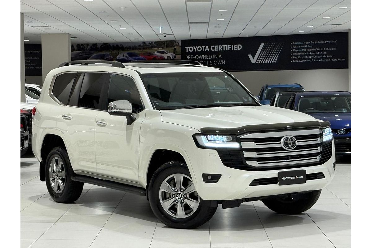 2023 Toyota Landcruiser Sahara FJA300R