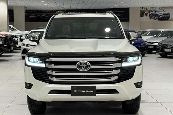 2023 Toyota Landcruiser Sahara FJA300R