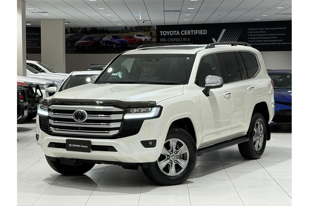 2023 Toyota Landcruiser Sahara FJA300R