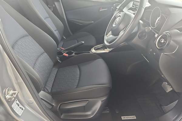 2015 Mazda 2 Maxx DJ Series