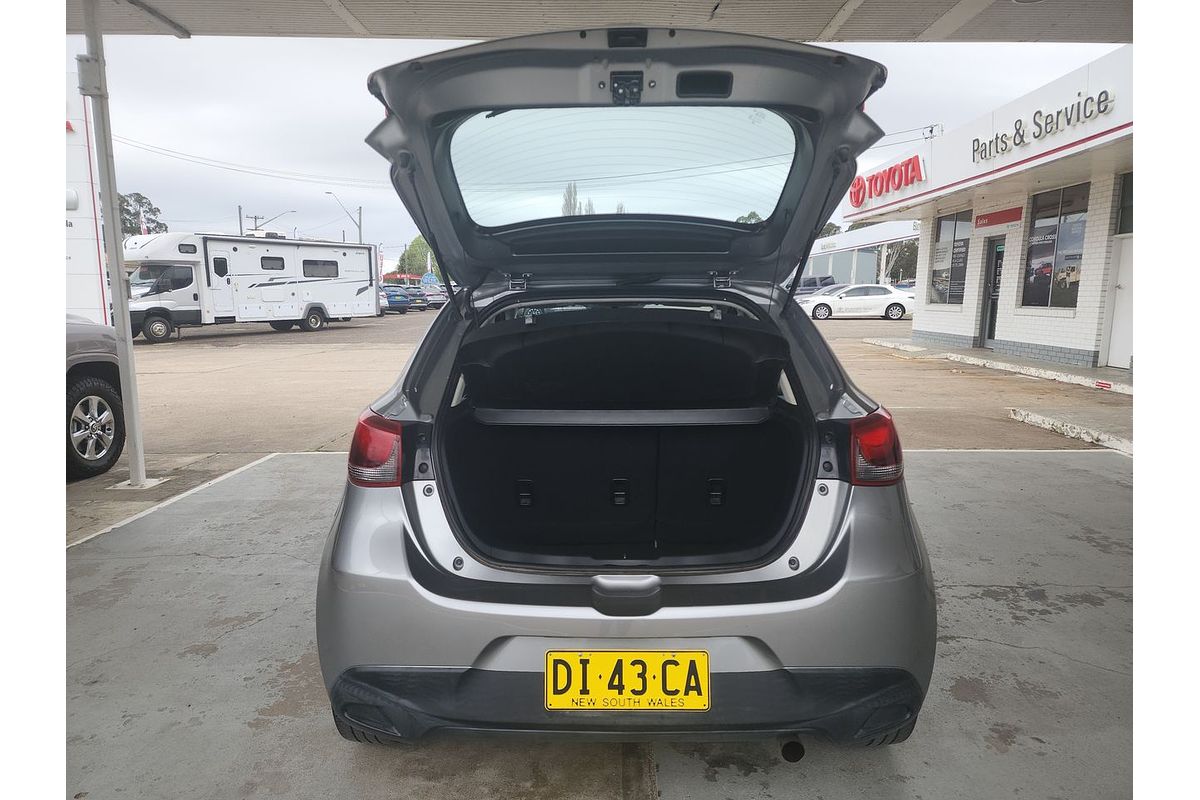 2015 Mazda 2 Maxx DJ Series