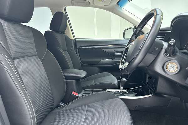 2018 Mitsubishi Outlander ES ZL