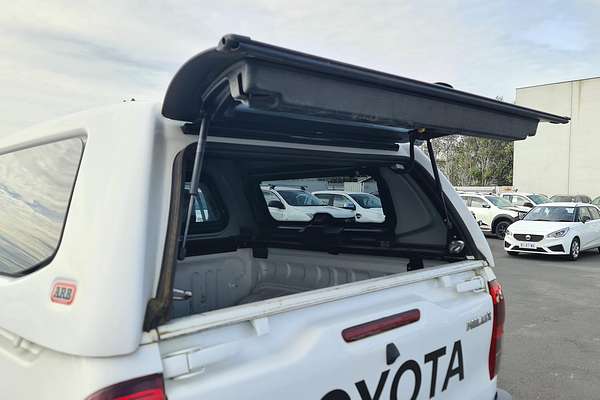 2018 Toyota Hilux SR GUN126R 4X4
