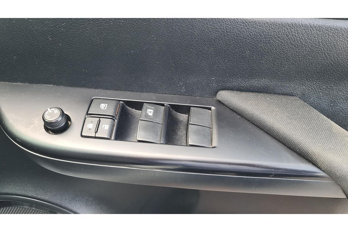 2018 Toyota Hilux SR GUN126R 4X4