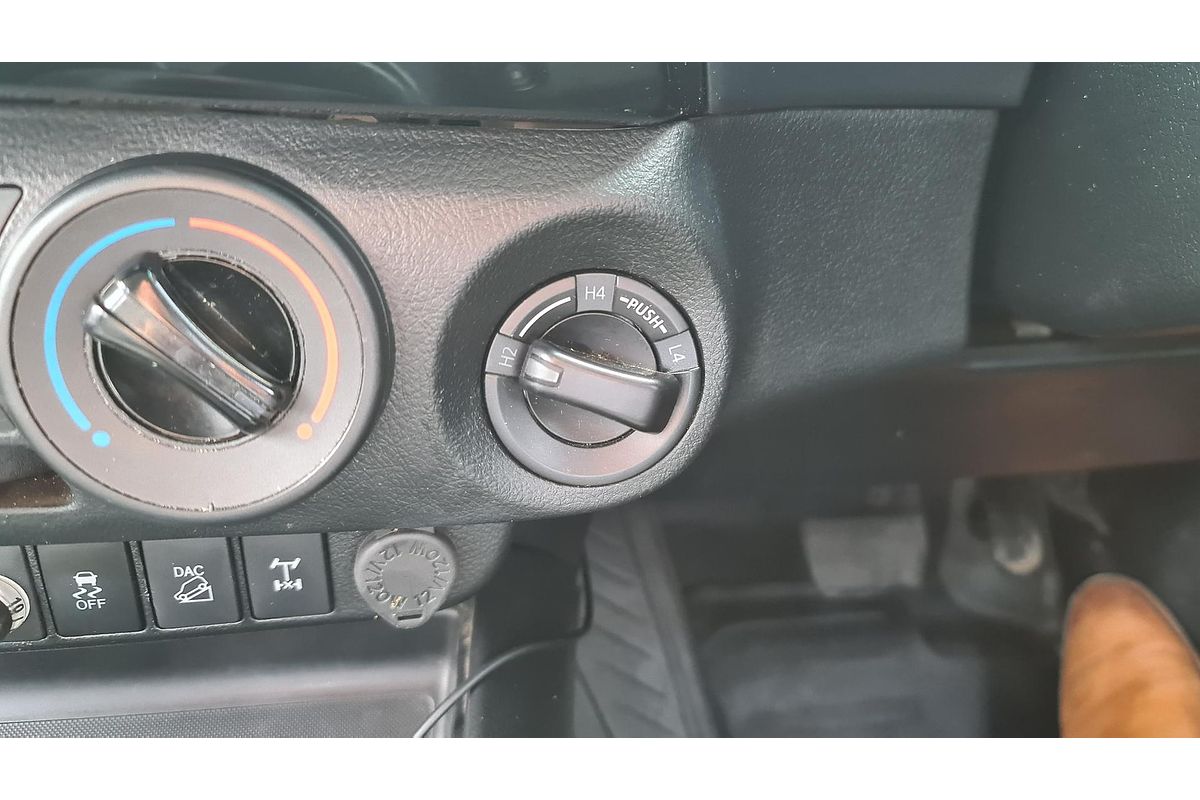 2018 Toyota Hilux SR GUN126R 4X4