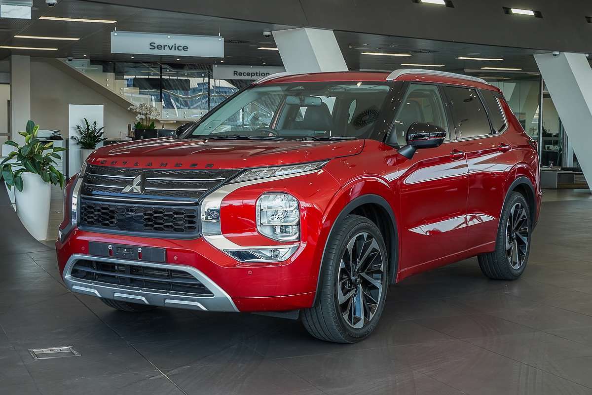 2022 Mitsubishi Outlander Exceed ZM