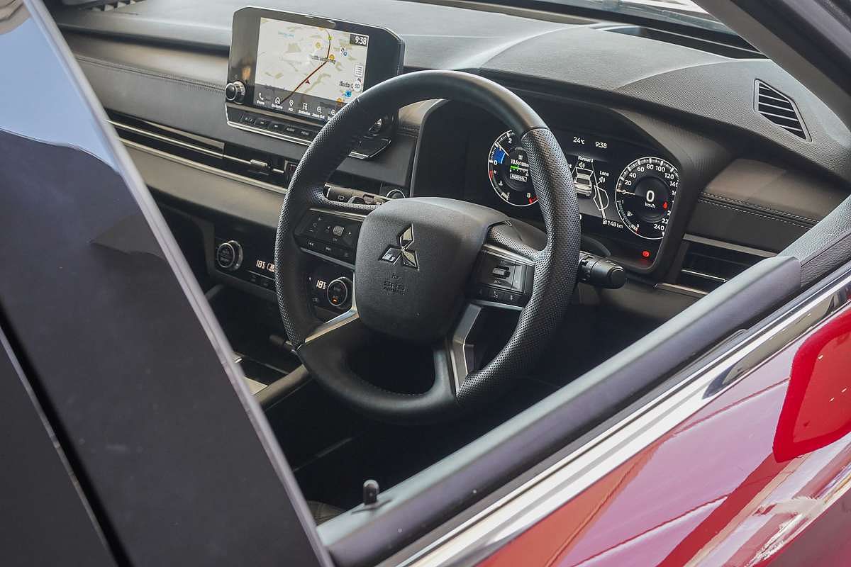 2022 Mitsubishi Outlander Exceed ZM