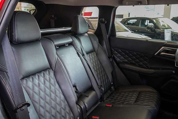 2022 Mitsubishi Outlander Exceed ZM