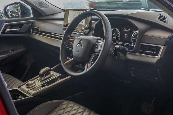 2022 Mitsubishi Outlander Exceed ZM