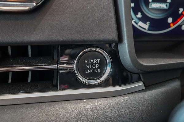 2022 Mitsubishi Outlander Exceed ZM