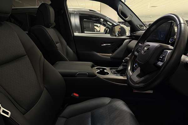 2023 Toyota Landcruiser Sahara FJA300R