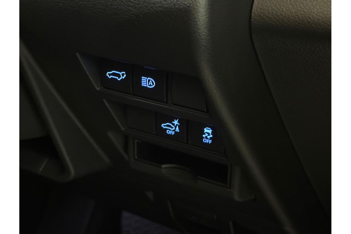 2023 Toyota Landcruiser Sahara FJA300R