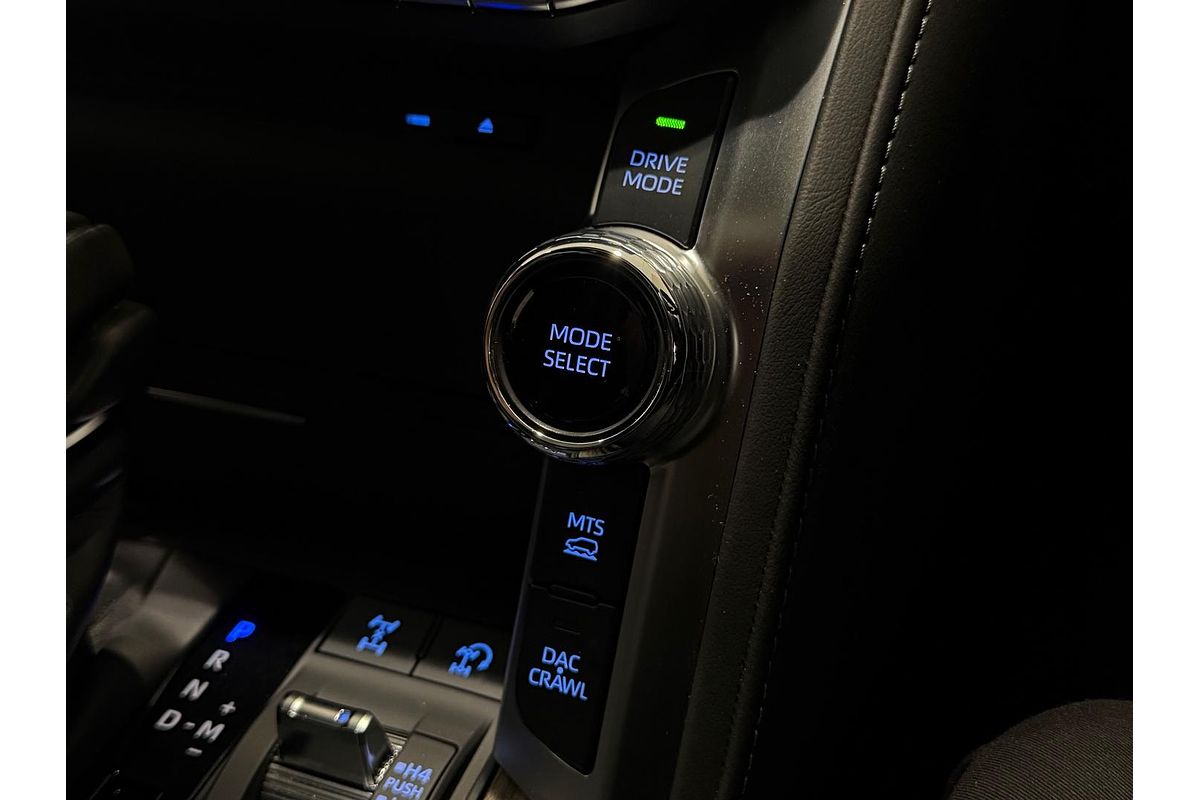 2023 Toyota Landcruiser Sahara FJA300R