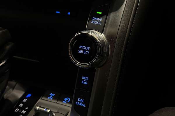 2023 Toyota Landcruiser Sahara FJA300R